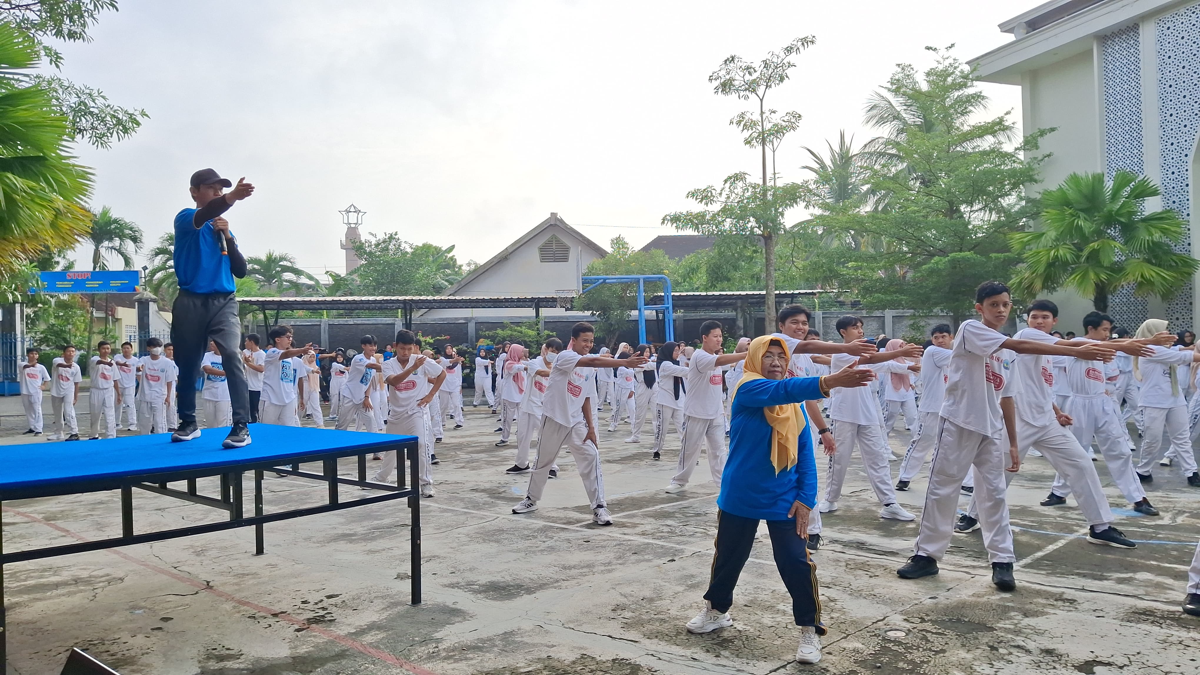 SMAN 1 Wonosari Ikuti DIY Serentak Semarak Senam Anak Indonesia Hebat Bersama Mendikdasmen