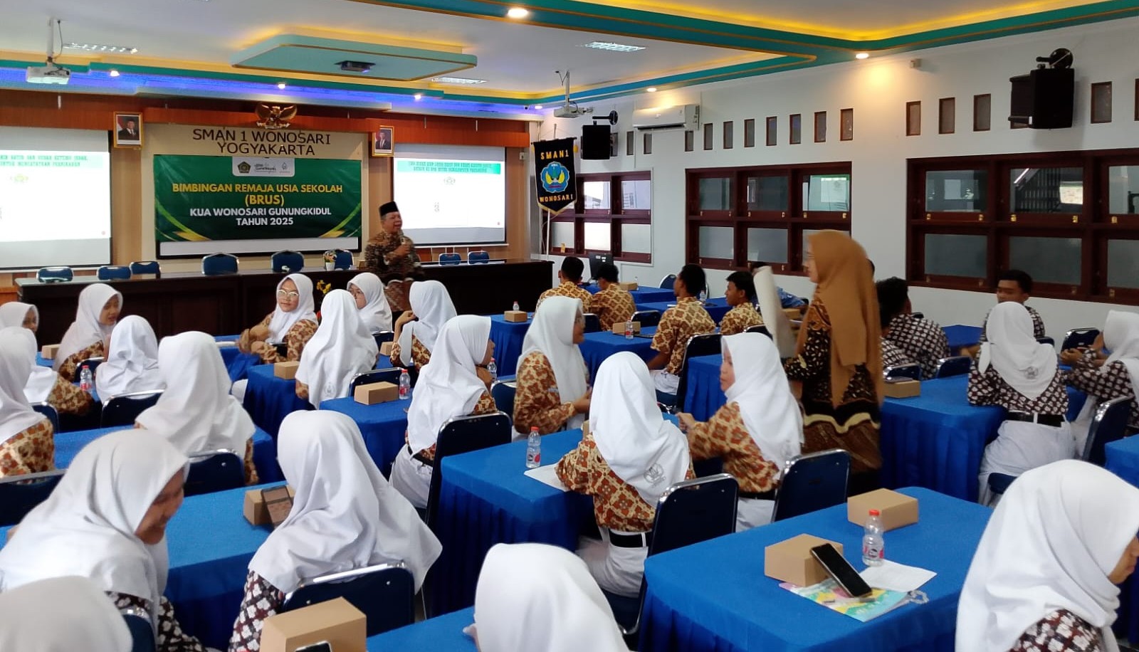 KUA Wonosari Selenggarakan Bimbingan Remaja Usia Sekolah (BRUS) di SMAN 1 Wonosari